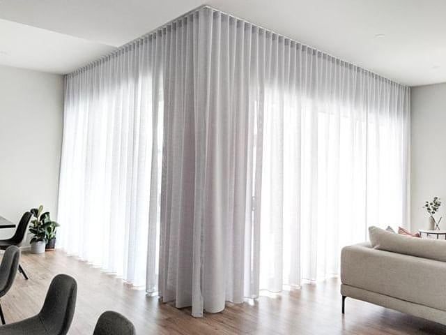 Curve Curtain
